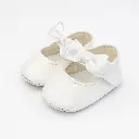 20251103_1214_Studio Baby Shoes_remix_01k94ka9fzfch9ws4re40mzbkg.webp