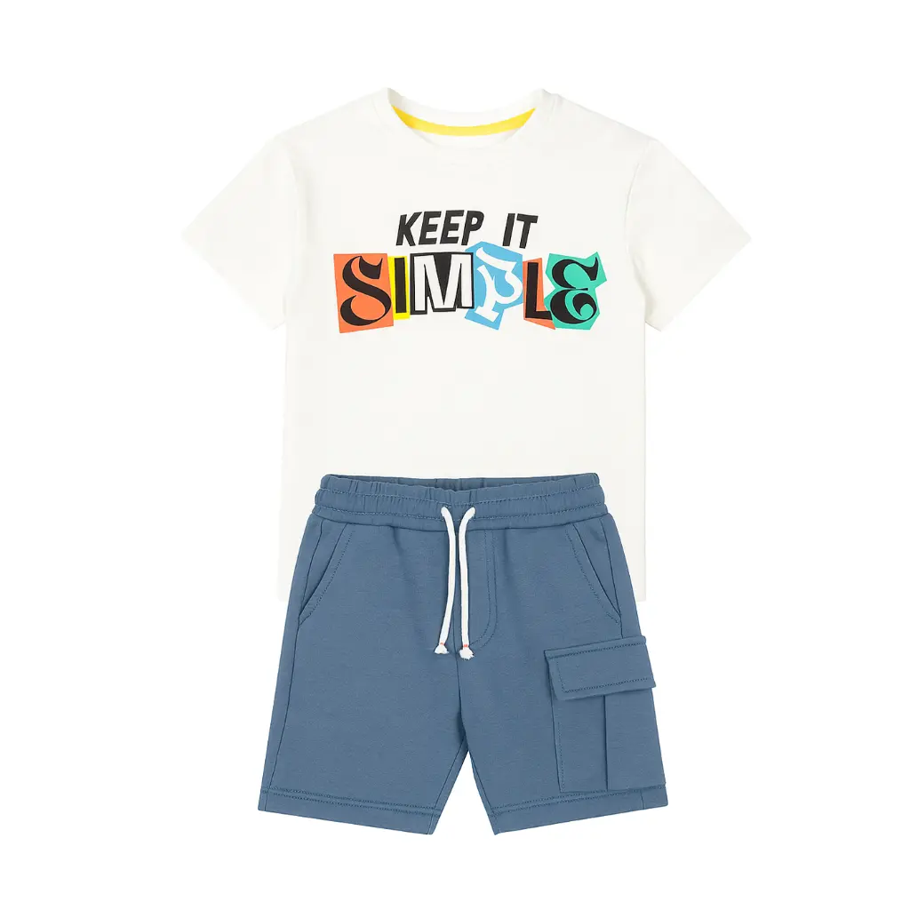 20251109_1241_Casual Outfit Display_remix_01k9m36jvyfgarnss8epgrk6x5.webp