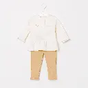 20251110_1132_Baby Outfit Display_remix_01k9phmzj5ey2a35zc88cebeqd.webp
