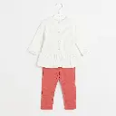 20251110_1124_Baby Clothes Display_remix_01k9ph5fxqf4qa12kmrz2564cx.webp