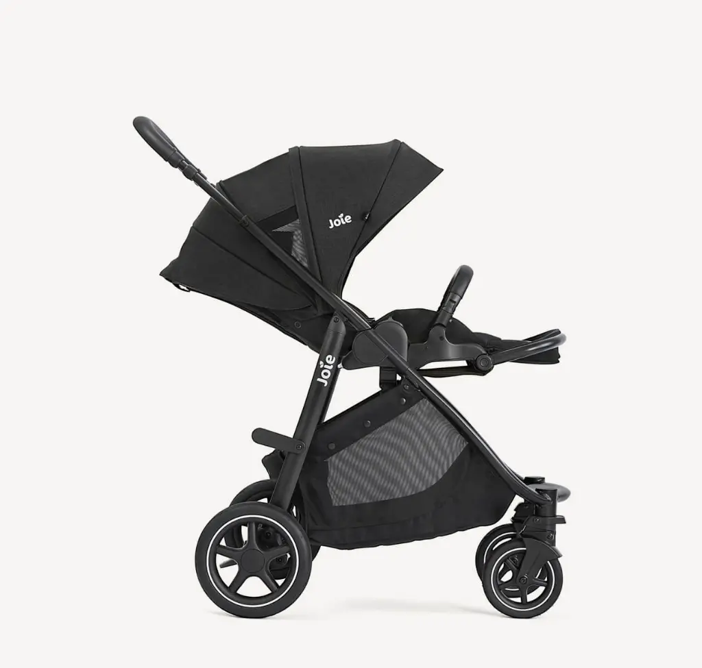 p07-joie-pushchair-versatrax-raven-right-profile-world-facing-reclined-canopy.webp