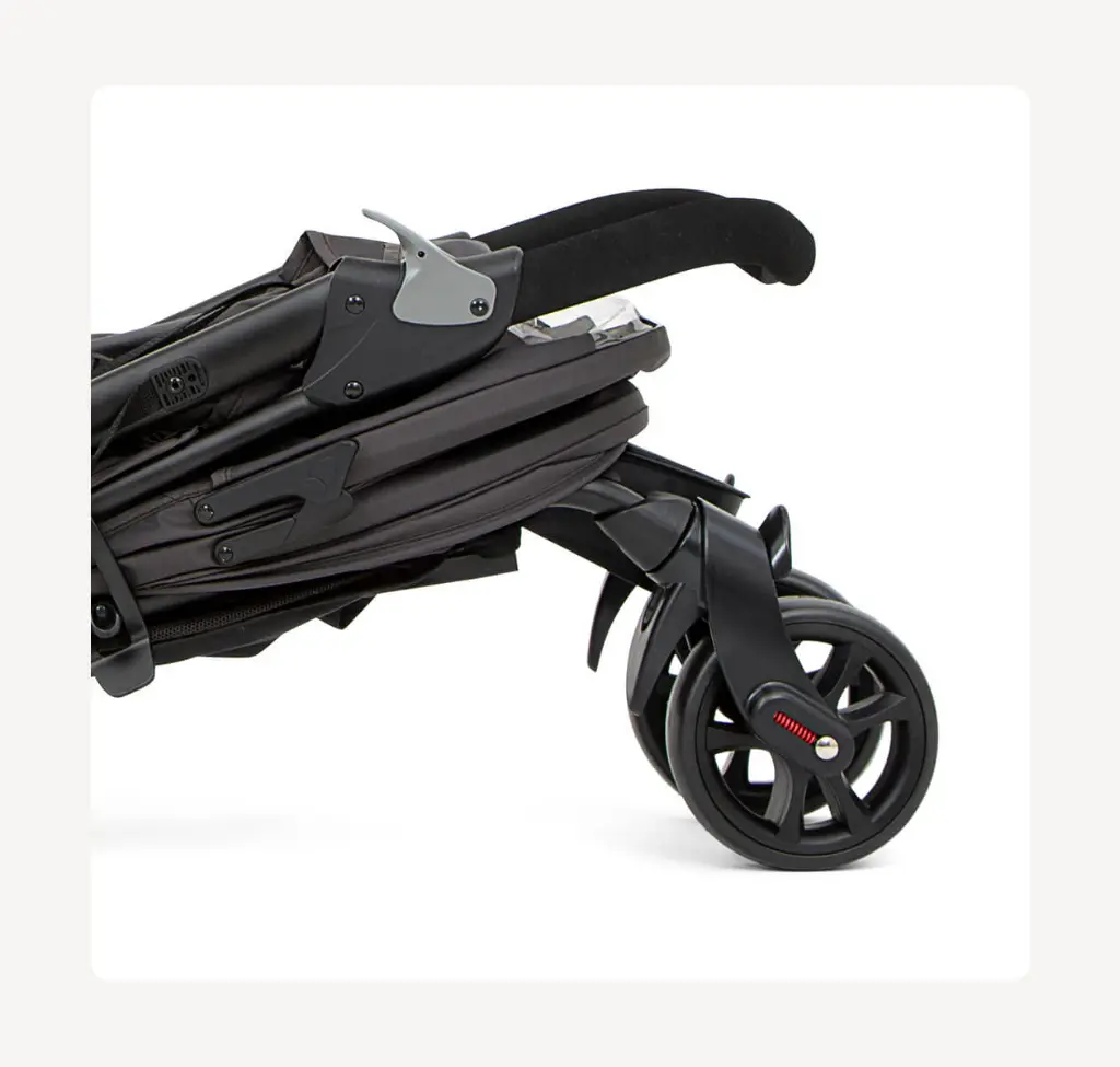 s1102haemb000_brisklx_ember_folded_0066_cs_cc_hr_1.webp