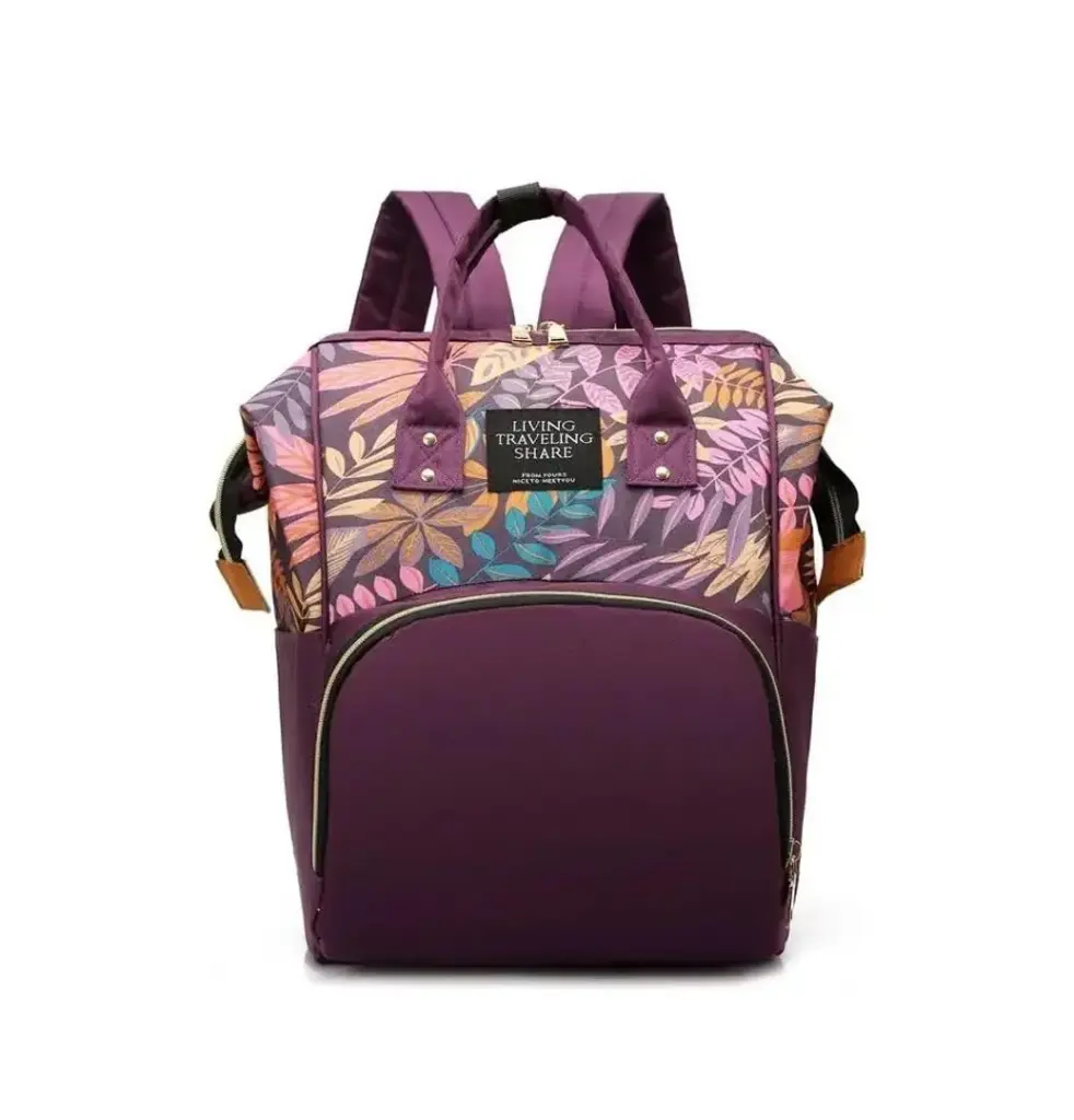 living traveling bag figured